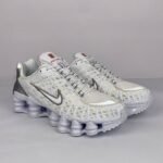 NIKE SHOX TL - BLANC/ARGENT MÉTALLISÉ – Image 2