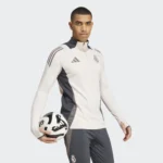 ENSEMBLE D'ENTRAINEMENT DE COMPETITION TIRO 24 DU REAL MADRID – Image 3