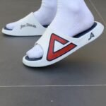 PEAK TAICHI LIGHTWIGHT SLIPPERS - OFF WHITE / NAVY – Image 2