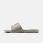 NIKE VICTORI ONE SLIDE – Image 4