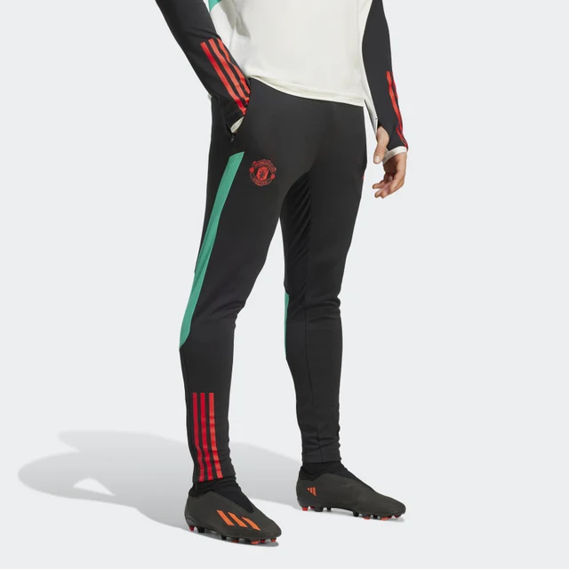 1_cfddc613-b868-4c04-89c7-df8e103914ed_640x adidas-Manchester United Tiro 23 Black – Image 1