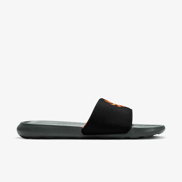 2e176751_598d_4c9a_94f5_ace25bcc73af (1) Nike Victori One Next Nature – Image 1